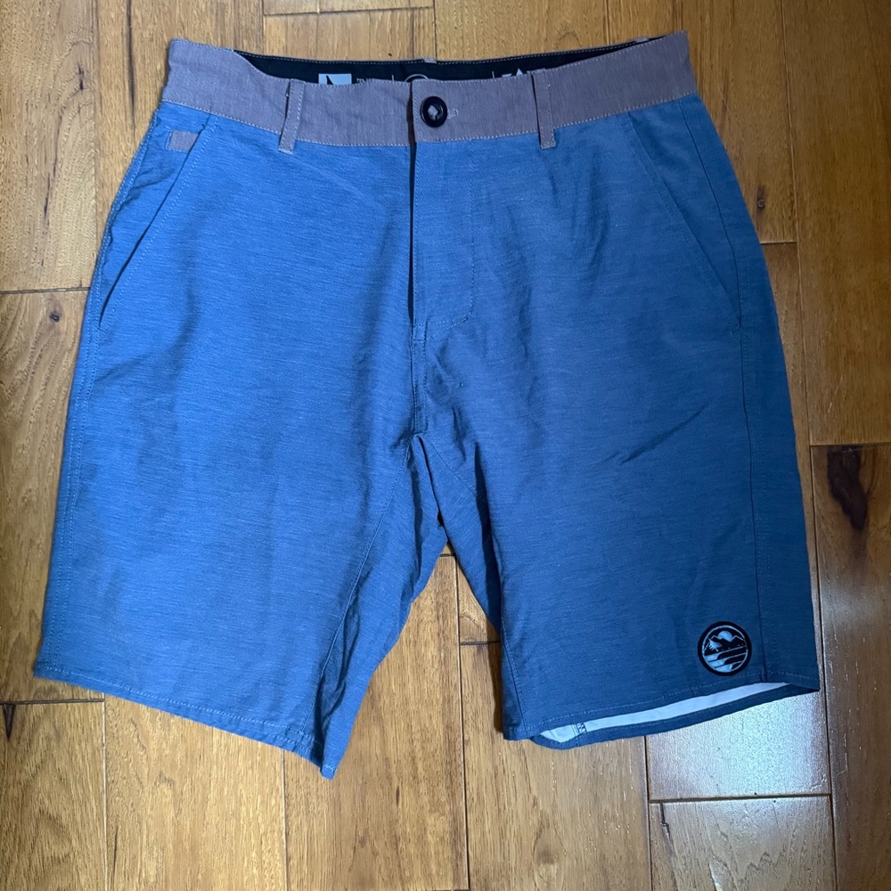 HippyTree board/hybrid shorts - size 30 waist